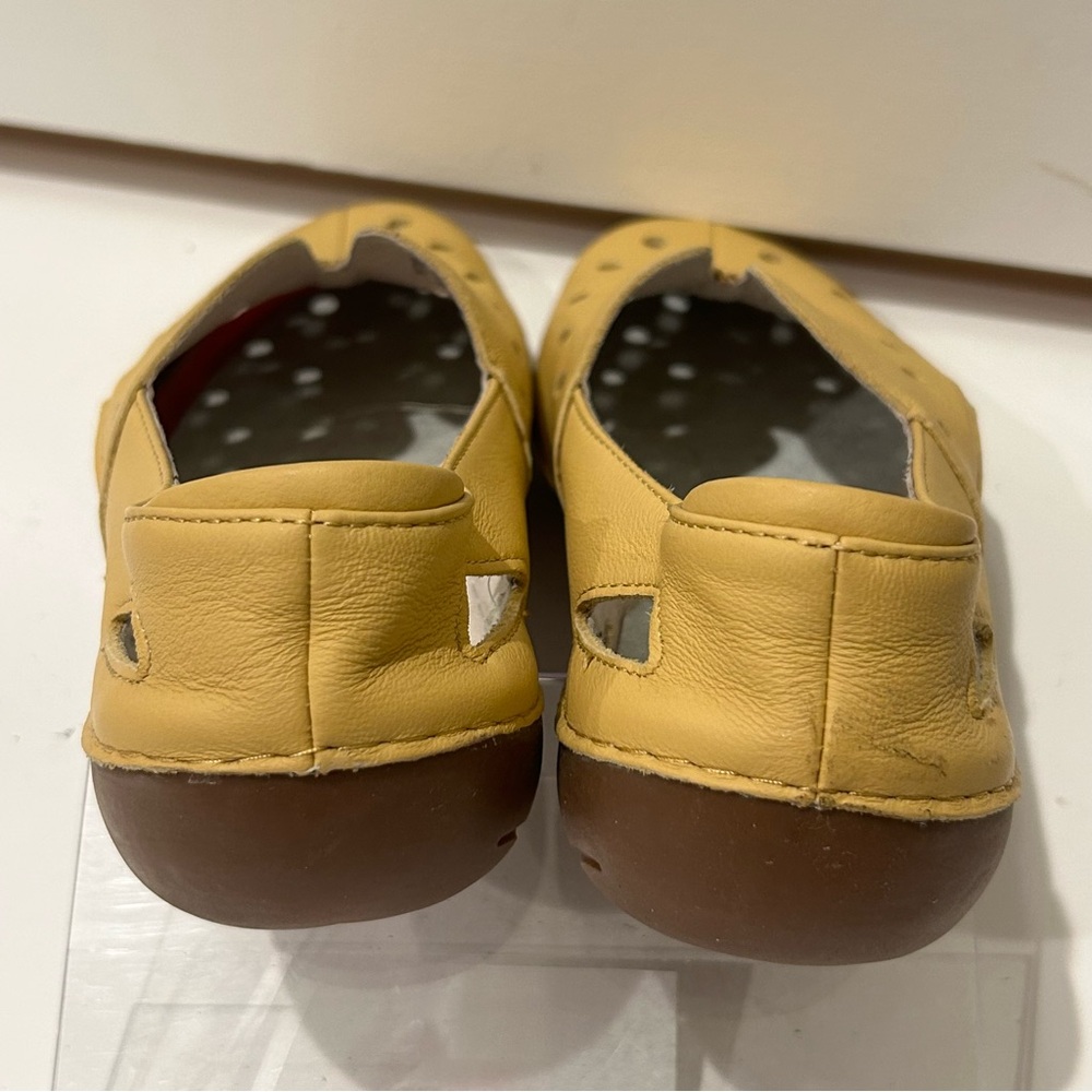 Propet Shoes - Picture 4 of 10